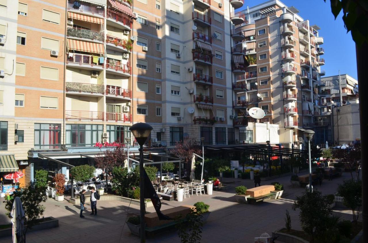 Livia * Tiranë